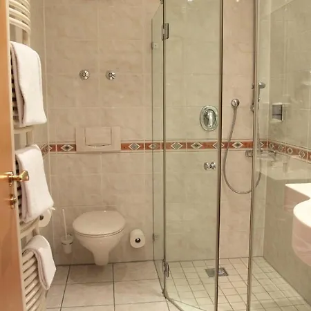 Zur Post Hotel 3*