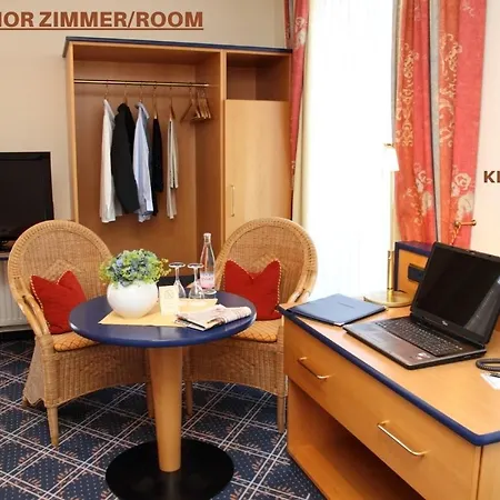 Hotel Zur Post 3*