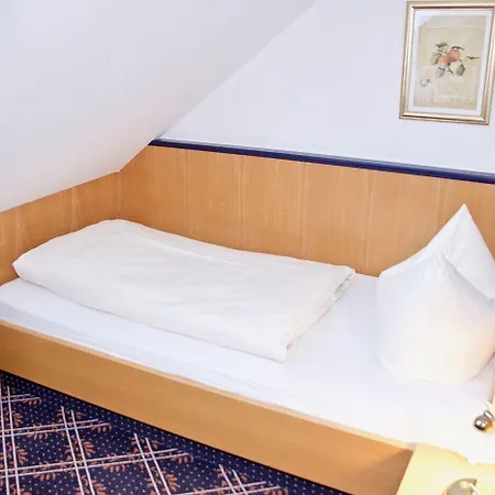 Zur Post Hotel 3*